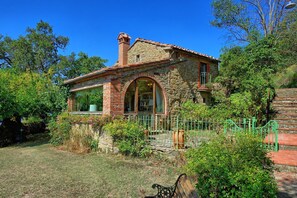 Building Exterior, Garden