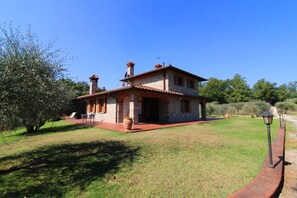 Sky, Plant, Property, Building, Tree, Window, Wood, Land Lot, House, Natural Landscape