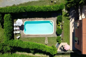 Building Exterior, Garden, Pool