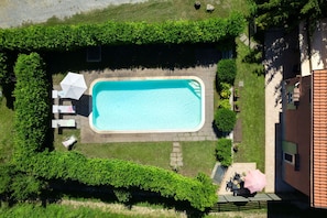 Building Exterior, Garden, Pool