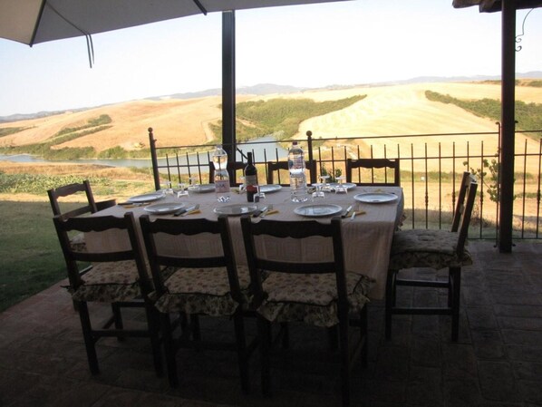 Balcony / Terrace / Patio