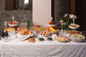 Breakfast buffet