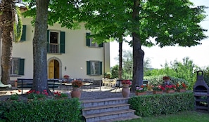 Building Exterior, Garden