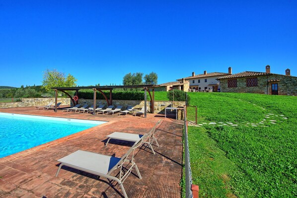 Building Exterior, Garden, Outdoor, Pool