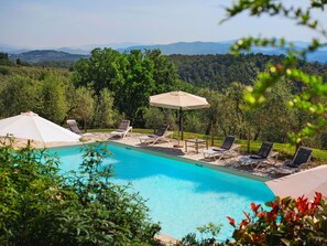 Building Exterior, Outdoor, Pool