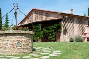 Building Exterior, Garden