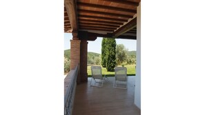Balcony / Terrace / Patio, Building Exterior, Garden, Outdoor