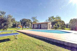 Building Exterior, Garden, Outdoor, Pool