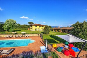 Garden, Pool