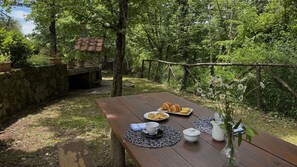 Holz, Kofferraum, Frühling, Wald, Garten, Schatten, Sonnenlicht, Hütte, Wald, Tisch Im Freien