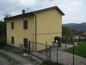 Building Exterior, Garden, Outdoor