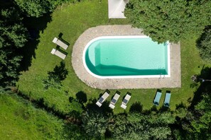 Building Exterior, Outdoor, Pool