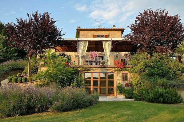 Building Exterior, Garden, Outdoor