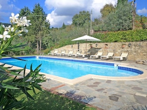 Building Exterior, Garden, Pool