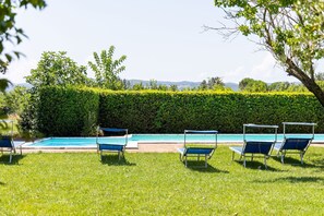 Building Exterior, Garden, Outdoor, Pool