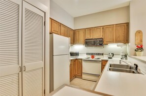floor plan-kitchen-_mre0016
