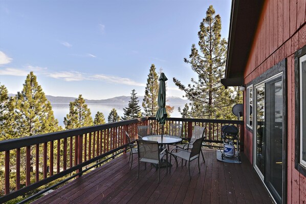 main level-deck-_mre0052