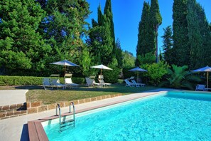 Schwimmbad, Eigentum, Freizeit, Resort, Grundeigentum, Urlaub, Estate, Haus, Ferienort, Gebäude
