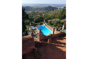 Swimming Pool, Property, Leisure, Roof