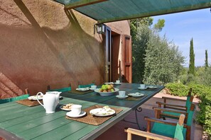 Balcony / Terrace / Patio