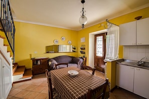 Dining Room, Kitchen