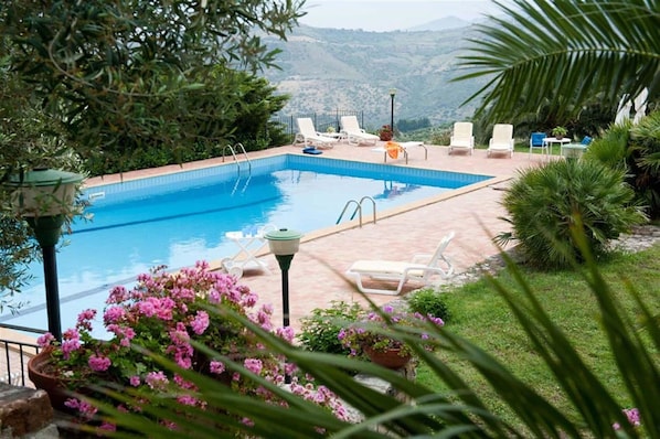 Garden, Outdoor, Pool