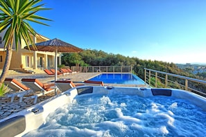 Building Exterior, Hot Tub, Outdoor, Pool, Scenic View