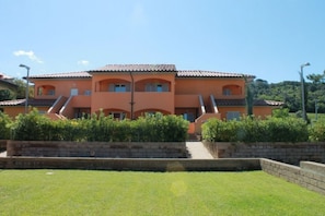 Building Exterior, Outdoor