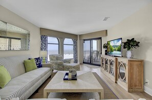 Oceanfront, Living Area.