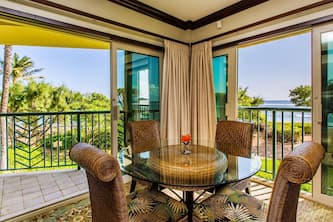 Waipouli Beach Resort VIP Ocean Front Penthouse Villa! AC Pool
