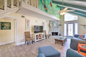 Living Room | Free WiFi