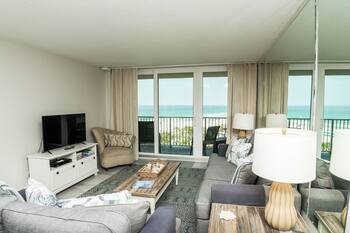 C602 Sunset View, 3 Pools, Gulf Front