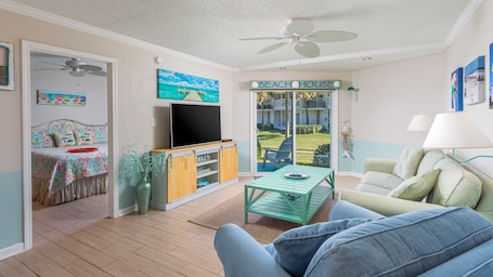 Tropical beach decor