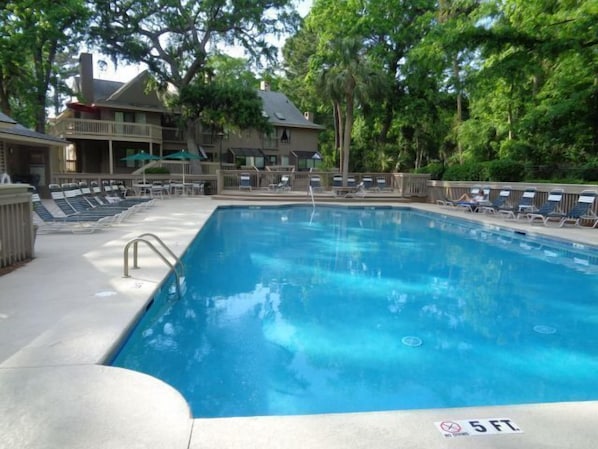 Beachwalk pool