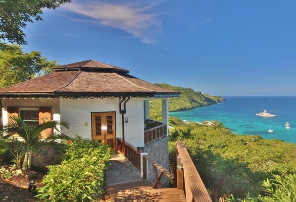 Hibiscus. The most highly rated property in Bequia. Amazing views, stunning pool