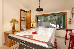 Spielezimmer