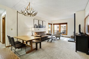 Dining Room, Dining Table, Furniture, Indoors, Table