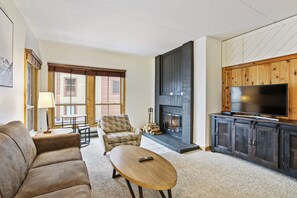 Furniture, Indoors, Living Room, Screen, Couch