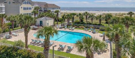 Beautiful view of the beach & Atlantic Ocean!