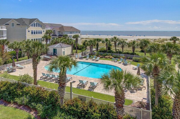 Beautiful view of the beach & Atlantic Ocean!