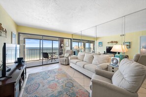 1 Edgewater 52 Living Room