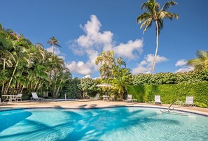 Plantation Hale Pool 1 0f 3