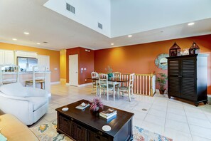 Living Room/Dining Area