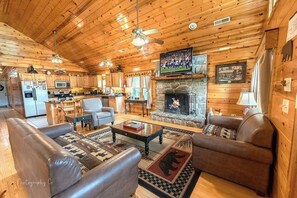 Indoors,Home Decor,Fireplace,Furniture,Living Room