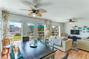 Dining Area/Living Room