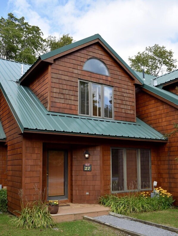 Townhome F4 - 27 Rocky Point Lane Inlet, NY 13360