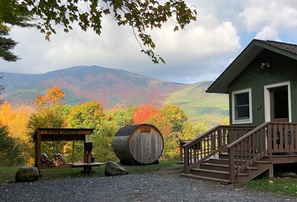 Spectacular view of the Whiteface Mountain from the entrance to Algonquin Mountain Chalet