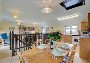 Lounge / Kitchen / Diner