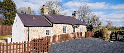 BRYNRE - Exterior View 1