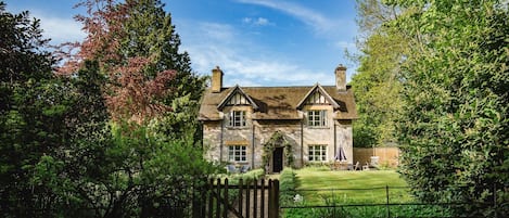 Sudeley Guest Cottage, Bolthole Retreats